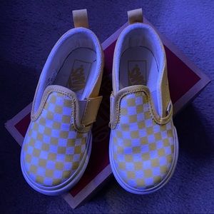 Vans•Classic Slip Ons•Checkered Yellow/White